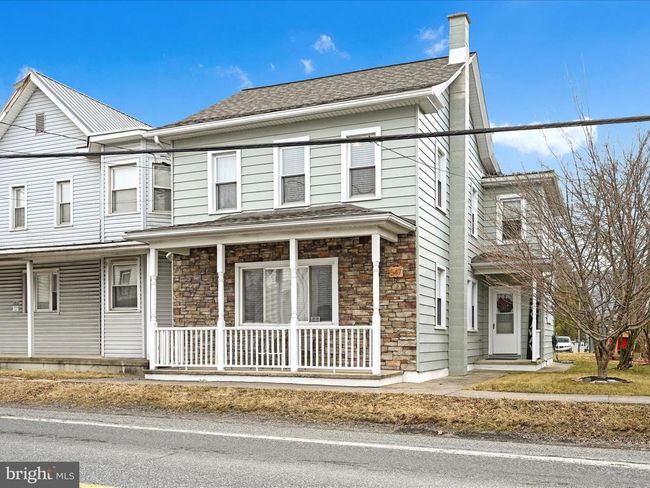 547 E Main St, House other with 4 bedrooms, 3 bathrooms and null parking in HEGINS PA | Image 4