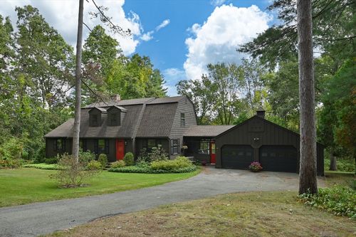 137 Perkins Row, Topsfield, MA, 01983-1909 | Card Image