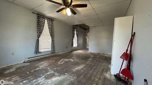 706 Augusta Rd, Carthage, IL, 62321-1733 | Card Image