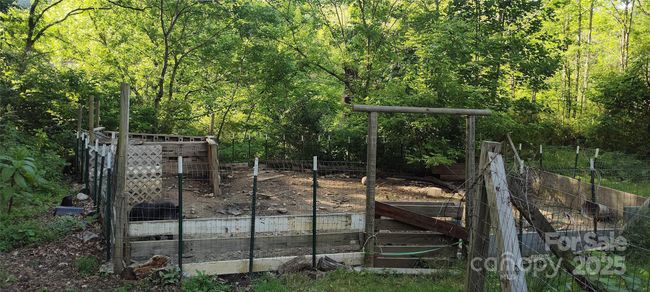 animal pen currently used as a pig pen | Image 30