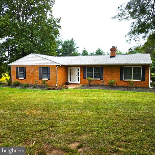 7 Skyline Ln, Washington, VA, 22747-1825 | Card Image