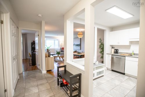 104-87 Kearney Lake Rd, Halifax, NS, B3M4H1 | Card Image