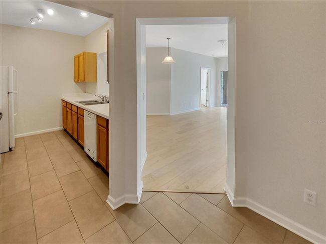 APT-4202 - 4833 Cypress Woods Dr, Condo with 2 bedrooms, 2 bathrooms and null parking in ORLANDO FL | Image 12
