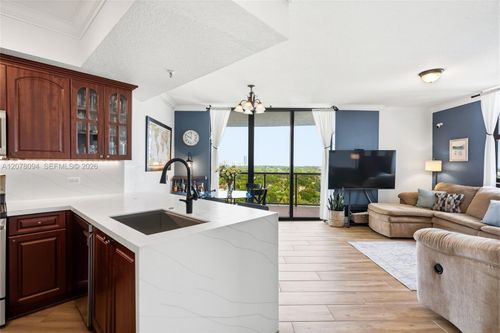 1001-2301 Sw 27th Ave, Miami, FL, 33145-3671 | Card Image