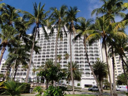 1110-5401 Collins Ave, MIAMI BEACH, FL, 33140-2573 | Card Image