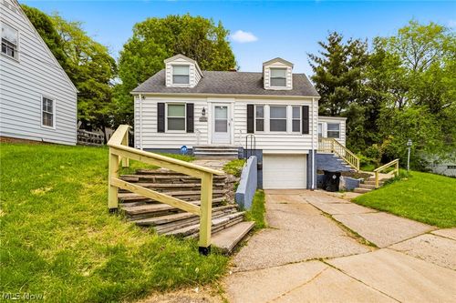 3579 Lloyd Rd, Cleveland, OH, 44111-4679 | Card Image