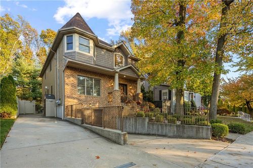 109 Madsen Ave, Staten Island, NY, 10309-2636 | Card Image