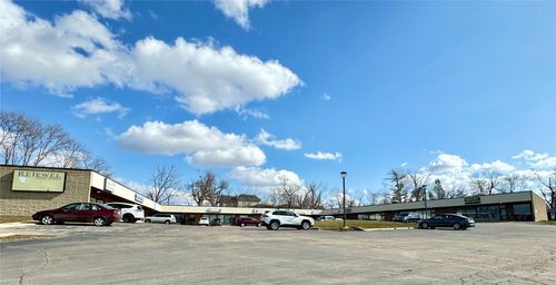 147e-115 Marion Blvd, Marion, IA, 52302-3135 | Card Image