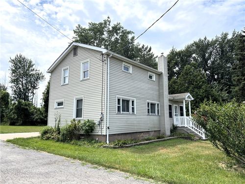 555 Holley St, Brockport, NY, 14420-9640 | Card Image