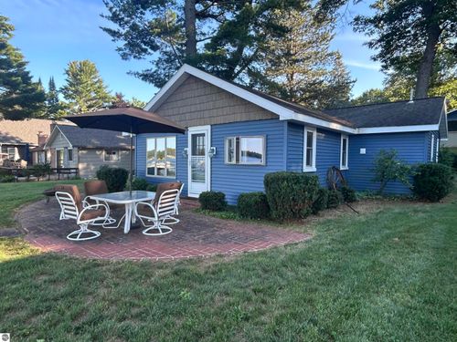 5912 Westshore Dr, Oscoda, MI, 48750-9682 | Card Image