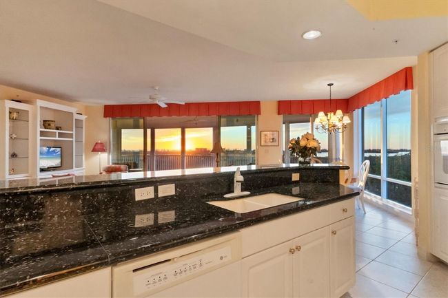 APT-604 - 393 N Point Rd, Condo with 3 bedrooms, 3 bathrooms and null parking in OSPREY FL | Image 12