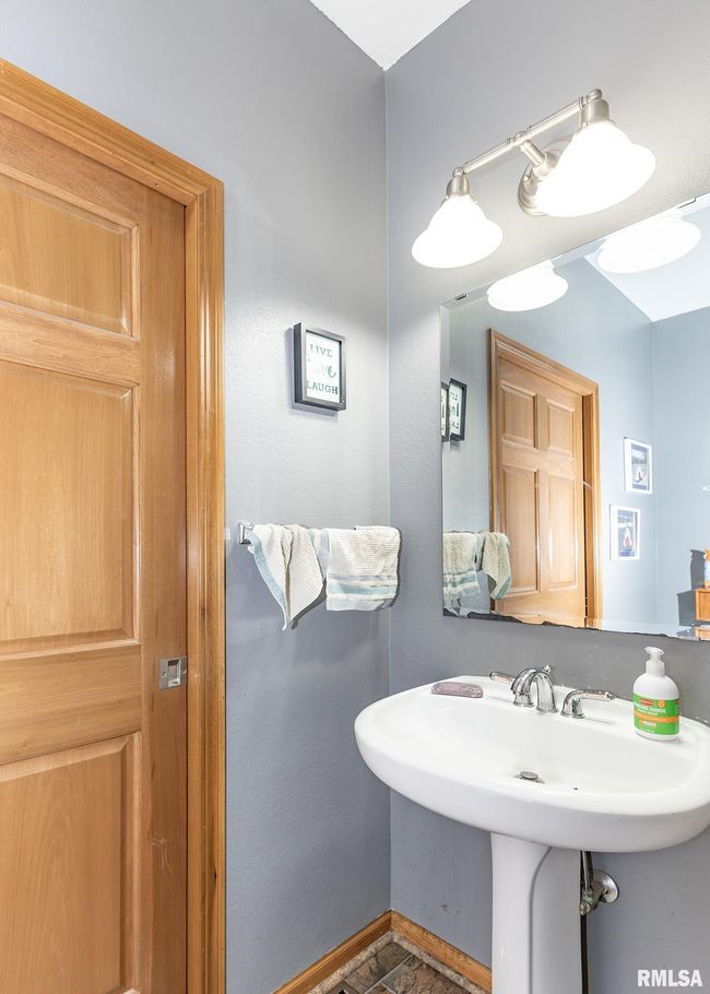 37998 Highway 64, House other with 4 bedrooms, 4 bathrooms and null parking in Preston IA | Image 29