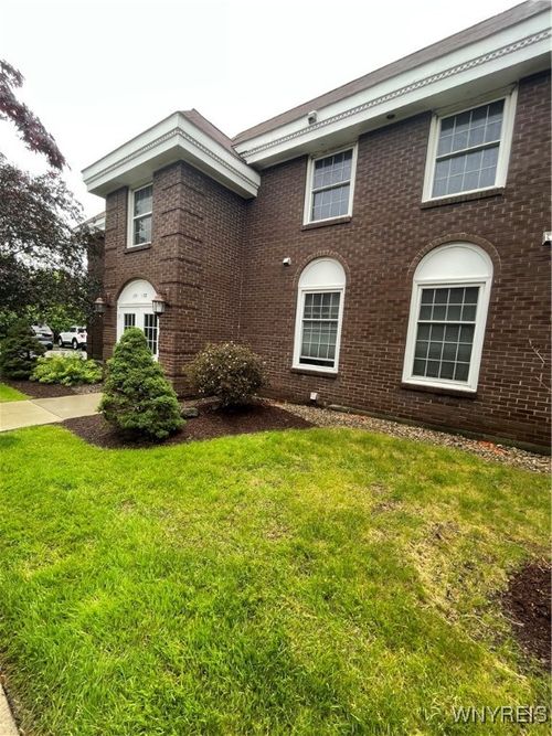 b-138 Charter Oaks Dr, Amherst, NY, 14228-2516 | Card Image