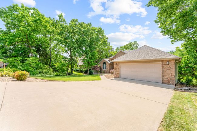 Side View Large Driveway | Image 8