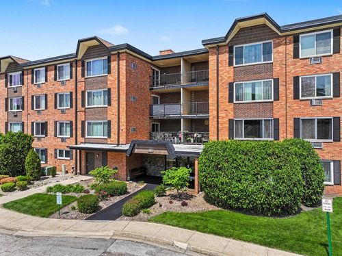 210-1227 S Old Wilke Rd, Arlington Heights, IL, 60005-2965 | Card Image