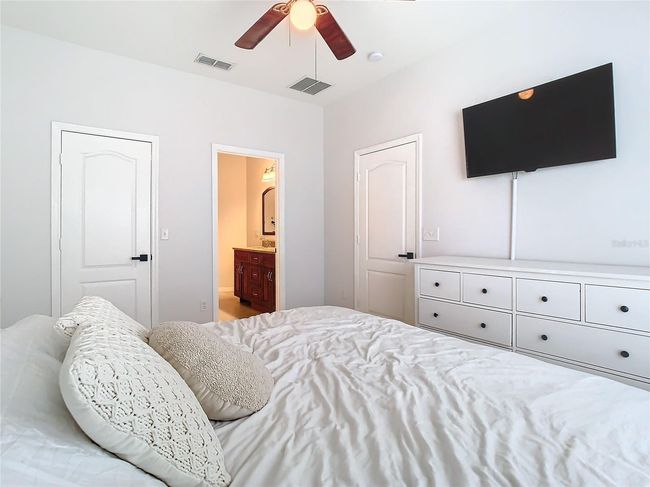 4981 Waterside Pointe Cir, House other with 4 bedrooms, 2 bathrooms and null parking in ORLANDO FL | Image 18