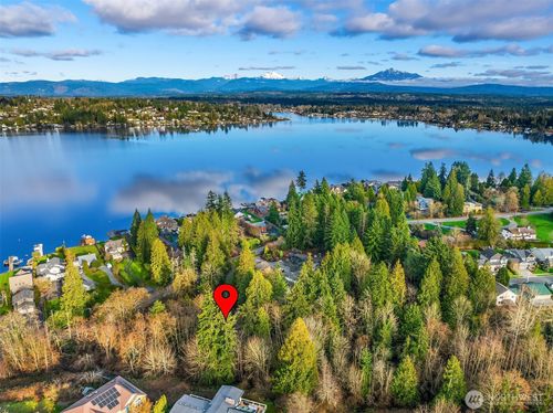 507 101st Ave Ne, Lake Stevens, WA, 98258-1638 | Card Image