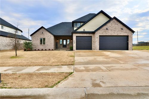 713 Saffron Ave, Tontitown, AR, 72762-5326 | Card Image