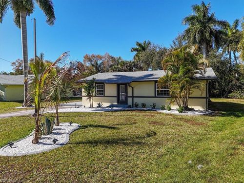 137 Dow Ln, North Fort Myers, FL, 33917-4109 | Card Image