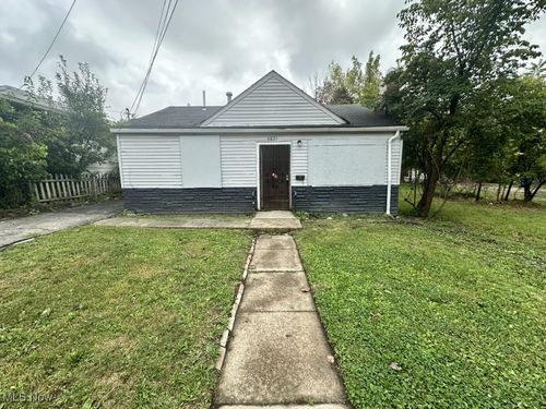 4821 E 173rd St, Cleveland, OH, 44128-3921 | Card Image