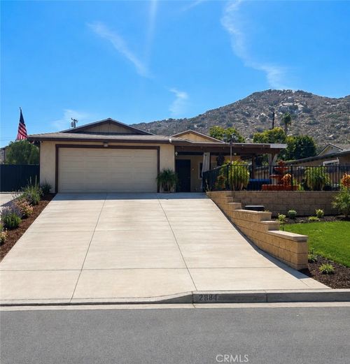 2841 Huerta Way, Norco, CA, 92860-2360 | Card Image