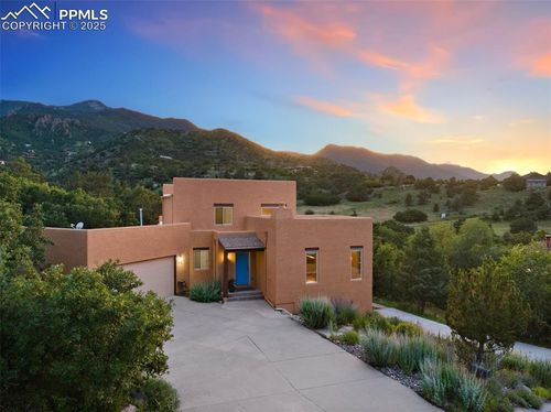 579 Crystal Hills Blvd, Manitou Springs, CO, 80829-2736 | Card Image