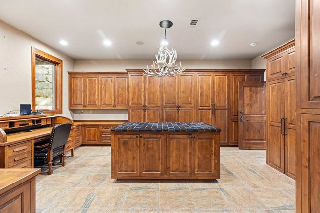 556 Cliff View Loop, Home with 6 bedrooms, 7 bathrooms and null parking in Harper TX | Image 45