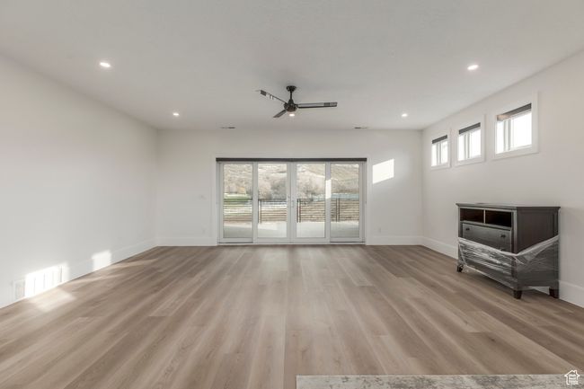 348 E Twin Hollow Cir, House other with 4 bedrooms, 6 bathrooms and 6 parking in Mapleton UT | Image 35