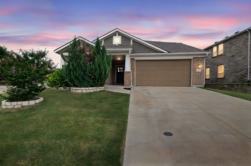 8418 Trickham Bnd, Fort Worth, TX, 76131-1168 | Card Image