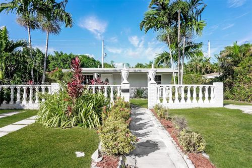 1579 Ne 182nd St, North Miami Beach, FL, 33162-1419 | Card Image