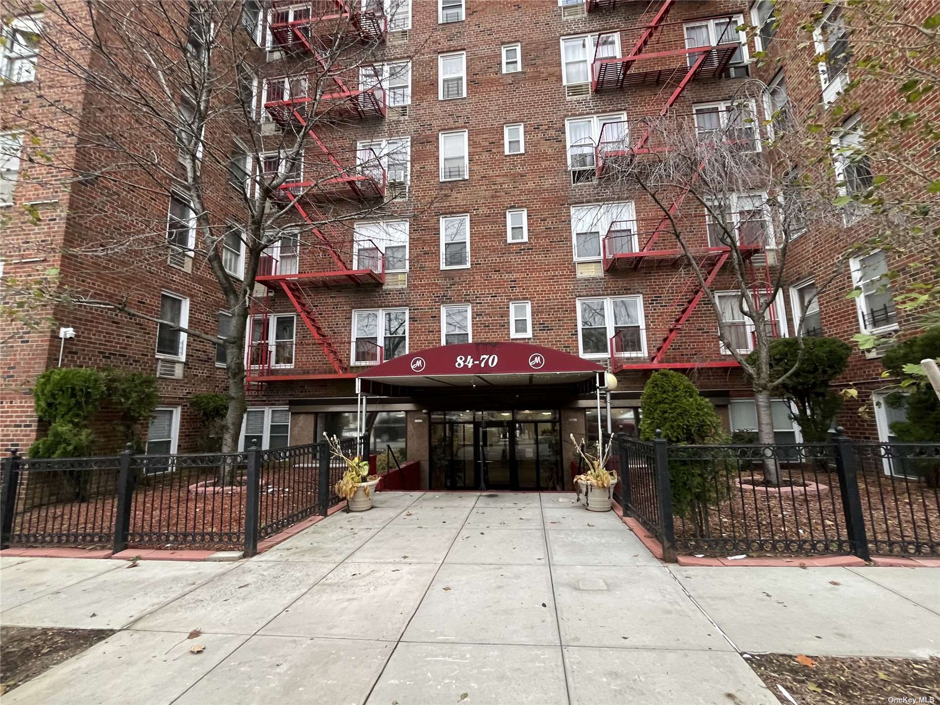 1m 8470 129 Street, For Rent in Kew Gardens Zoocasa