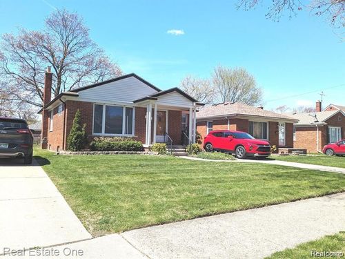 8443 Riverdale St, Dearborn Heights, MI, 48127-1513 | Card Image