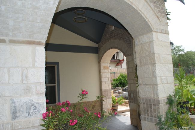 4337 Throne, House other with 4 bedrooms, 4 bathrooms and null parking in Von Ormy TX | Image 4
