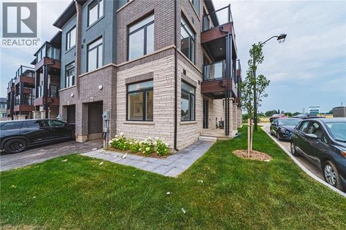 155 Equestrian Way, Cambridge, ON, N3E0E8 | Card Image