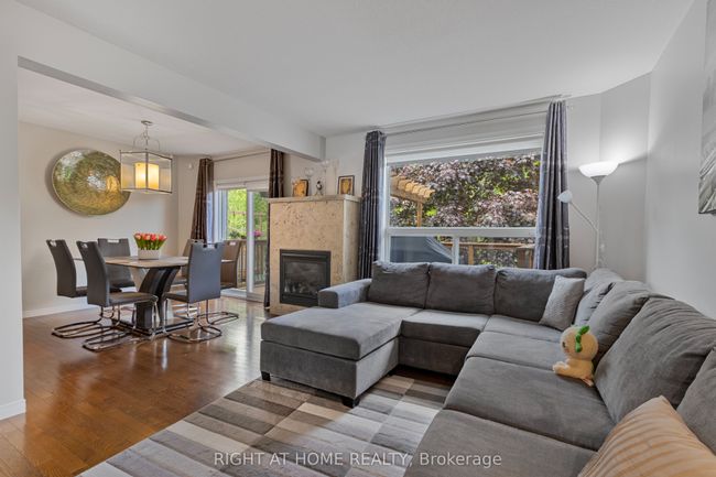 82 Rossmore Crt, House other with 3 bedrooms, 2 bathrooms and 2 parking in London ON | Image 23