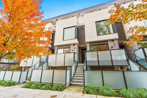 107-650 E 2nd St, North Vancouver, BC, V7L1E3 | Card Image