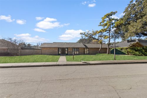 7116 Hunters Ridge Dr, Dallas, TX, 75248-5206 | Card Image