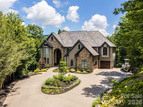 413 Barrington Dr, Asheville, NC, 28803-8846 | Card Image