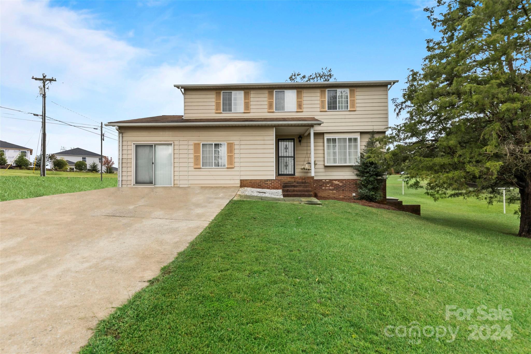 Applegate Dr, Concord, NC 28027