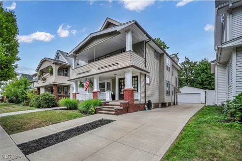 2081-2079 Wascana Ave, Lakewood, OH, 44107-6129 | Card Image