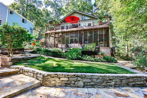 572 Lake Dr, Snellville, GA, 30039-6682 | Card Image