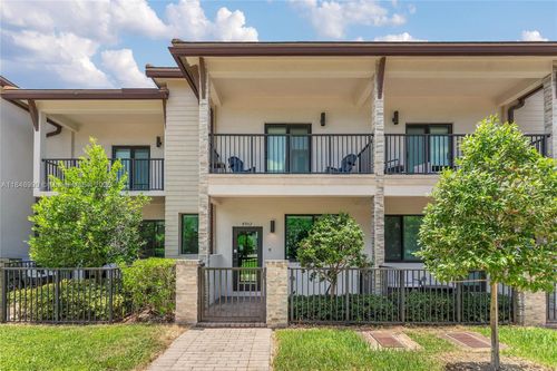 4952 Nw 83rd Path, Doral, FL, 33166-5534 | Card Image