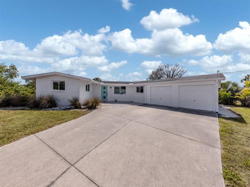 107 Sorrento Dr, OSPREY, FL, 34229-9625 | Card Image
