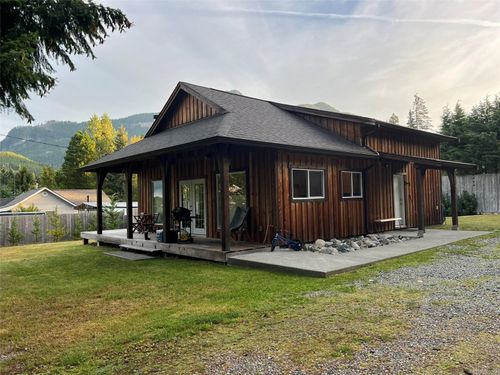 28 Hoomak Ave, Woss, BC, V0N3P0 | Card Image