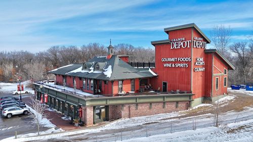 8318 State Highway 23, Saint Cloud, MN, 56301-9435 | Card Image