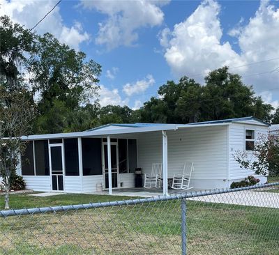 30 Sw 1 St, House other with 2 bedrooms, 1 bathrooms and null parking in Webster FL | Image 2