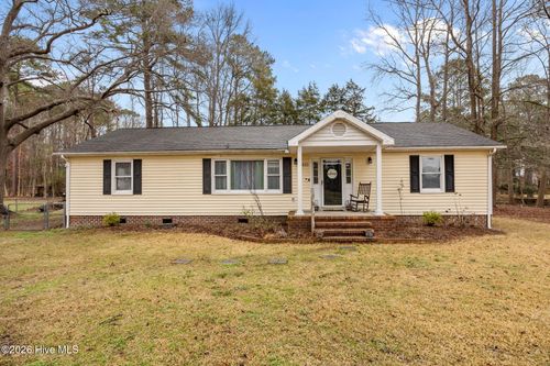 6433 Country Club Dr, Grifton, NC, 28530-7003 | Card Image