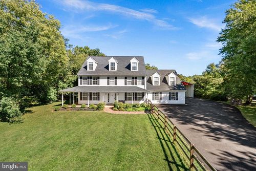 19091 Youngs Cliff Rd, STERLING, VA, 20165-2558 | Card Image