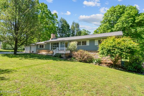 405 Halstead Dr, Crossville, TN, 38555-0154 | Card Image