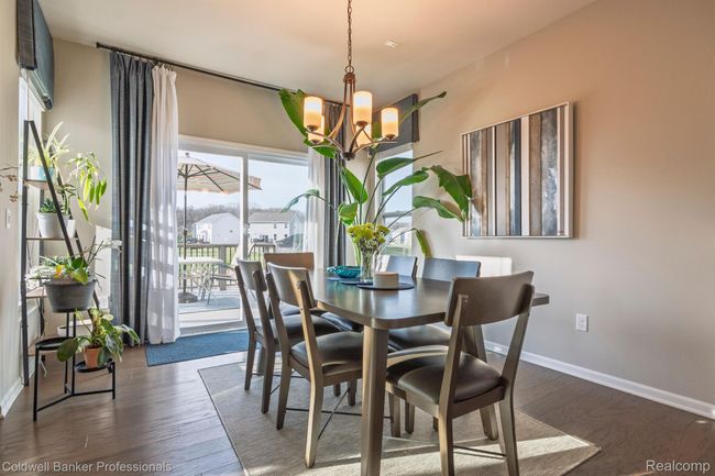spacious dining area | Image 5